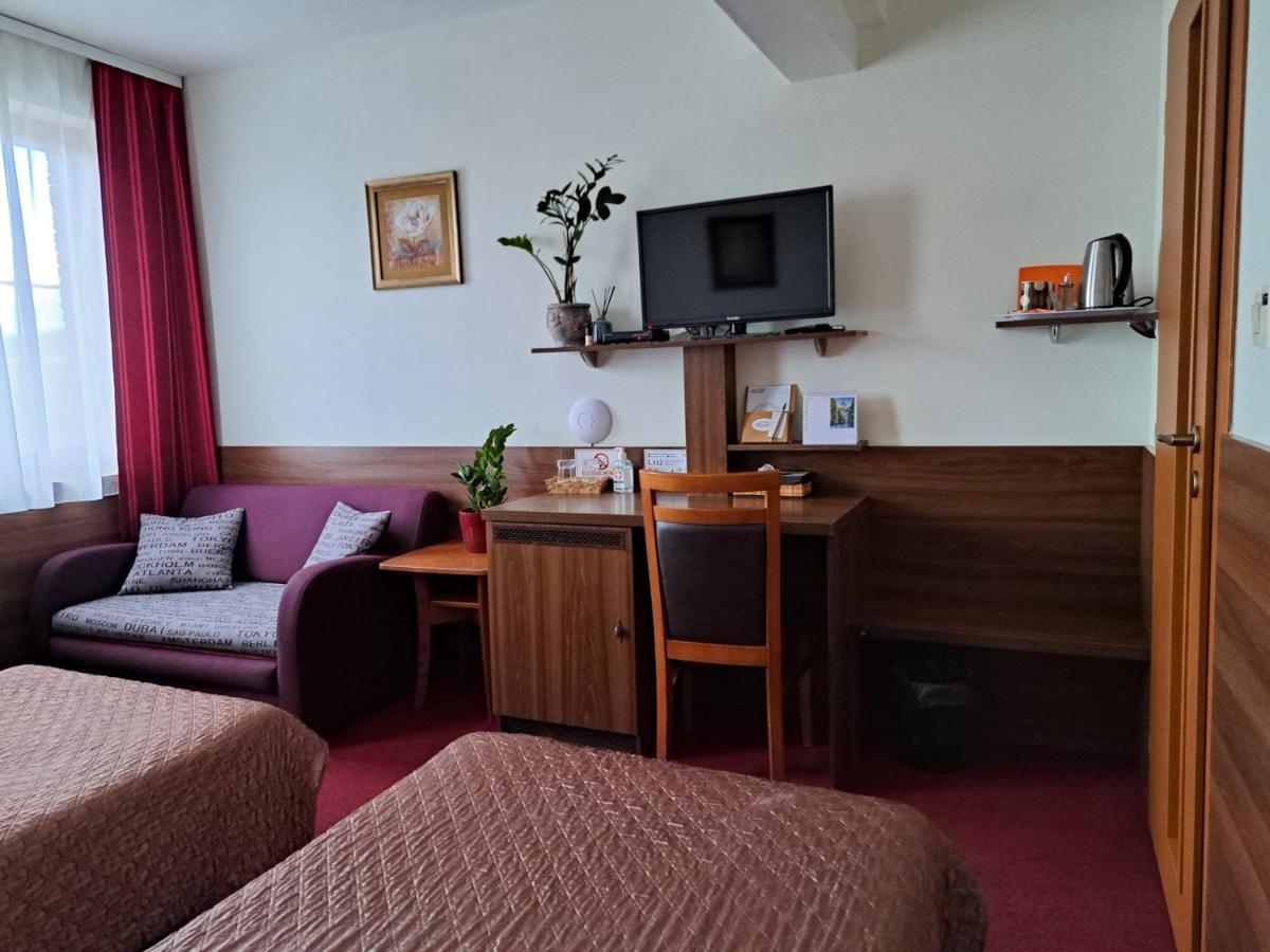 Penzion Kozak B&B Sebedražie Exterior foto